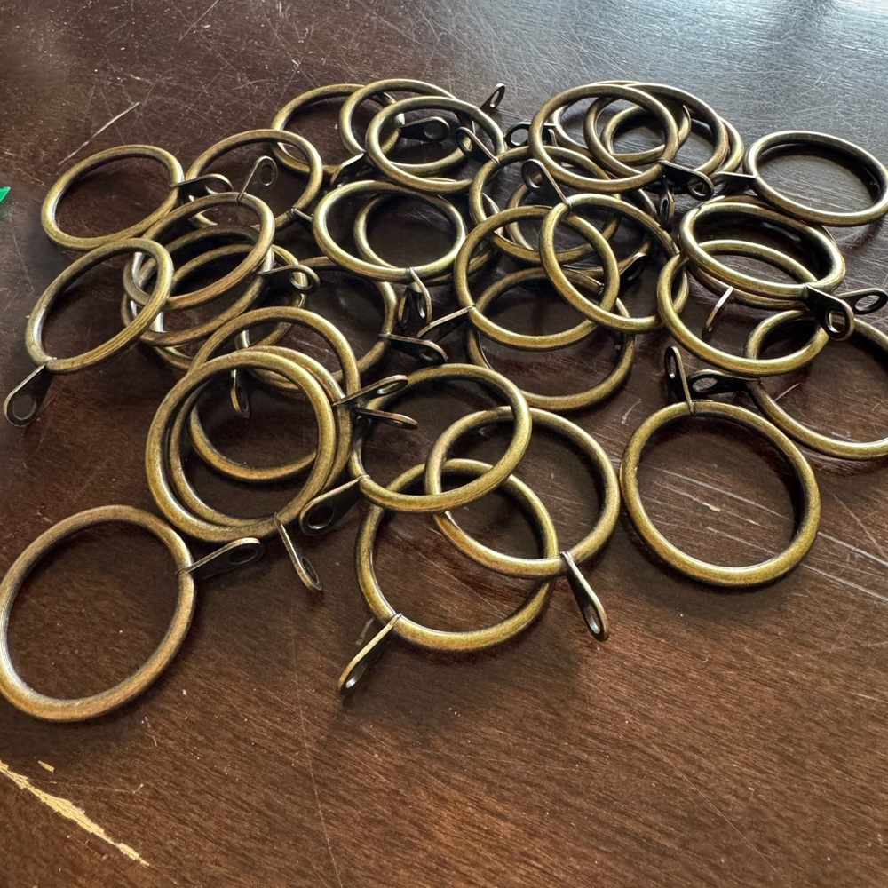 Gold Curtain Rings with Clips - Picture 3 of 6